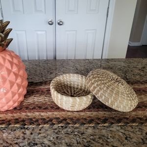 Charleston South Carolina sweetgrass basket